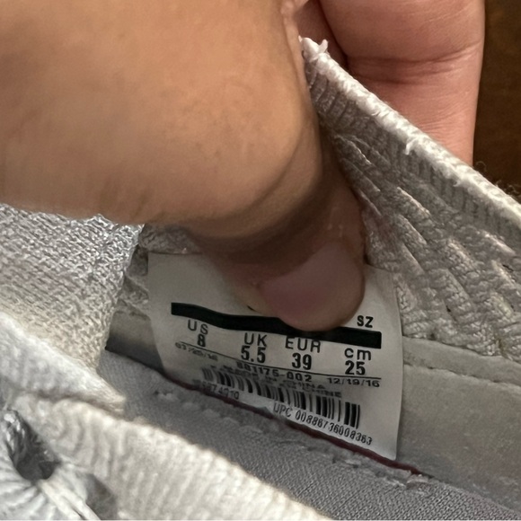 Nike Women's Air Max Thea Ultra Flyknit Shoes - Picture 10 of 10